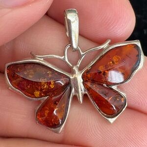 Vintage sterling silver Baltic amber butterfly pendant cognac brown 925